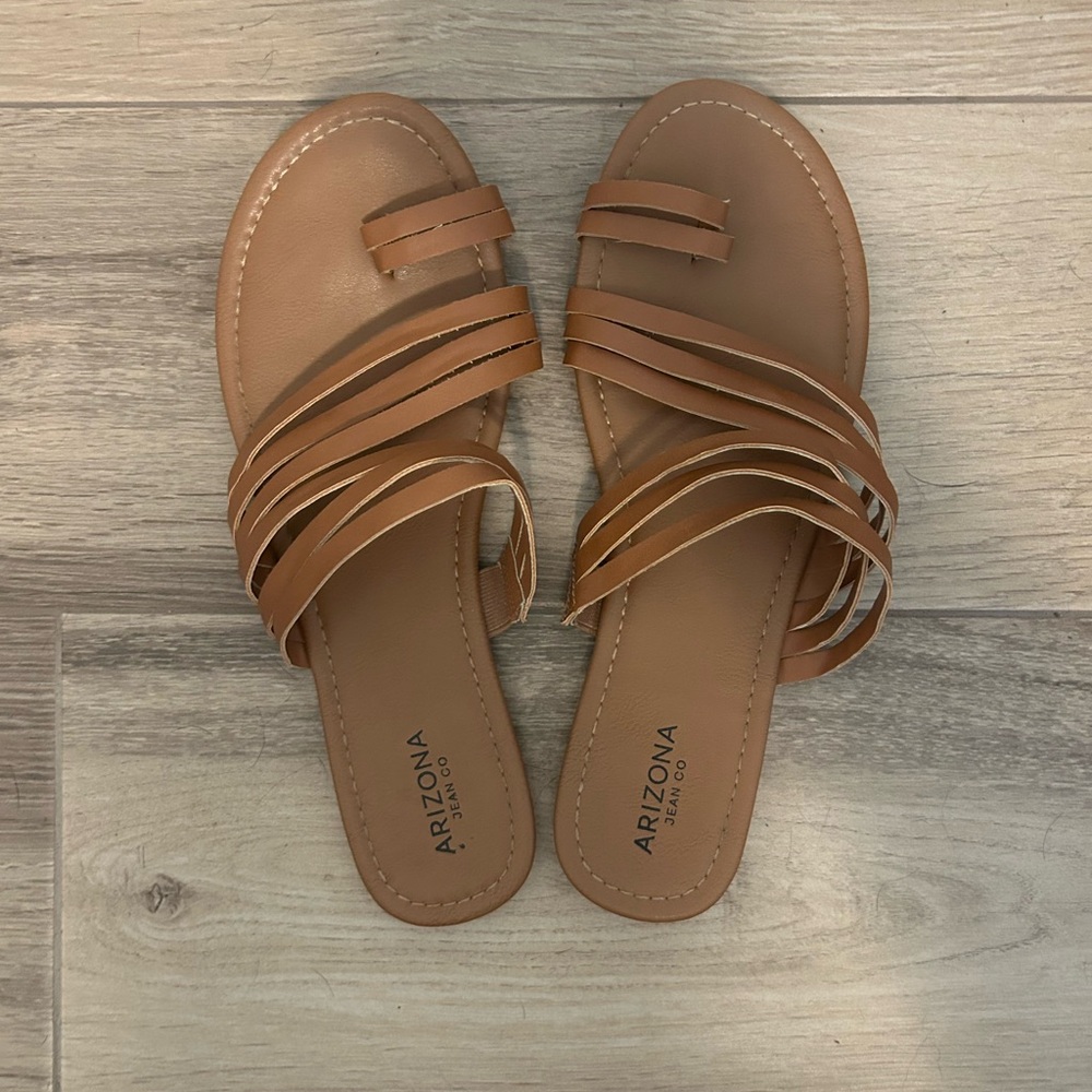 Arizona Jean Company Women's Brown Strappy Sandals